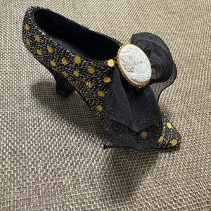 Gift Link Shoe-1999 Polka Dot with Pendant